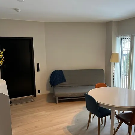 New & Modern In A Quiet Area With Free Parking Apartment *