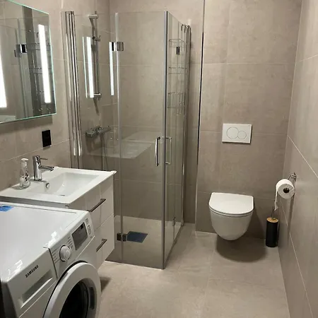 New & Modern In A Quiet Area With Free Parking * Bergen