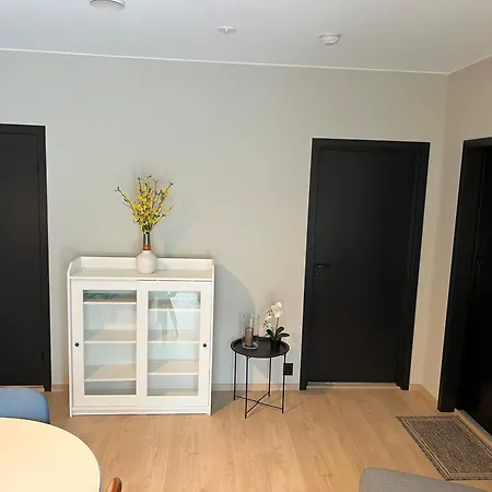 New & Modern In A Quiet Area With Free Parking Leilighet