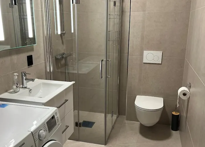 New & Modern In A Quiet Area With Free Parking * Bergen
