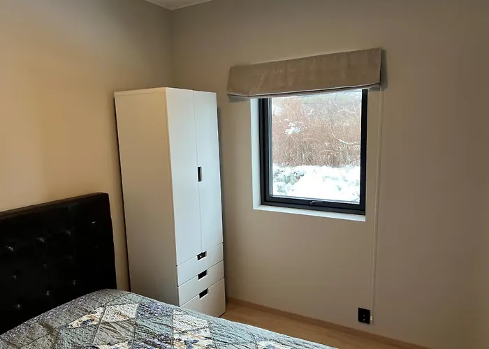 Leilighet New & Modern In A Quiet Area With Free Parking *